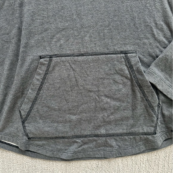 On The Byas men’s Pullover Hoodie - Picture 2 of 6